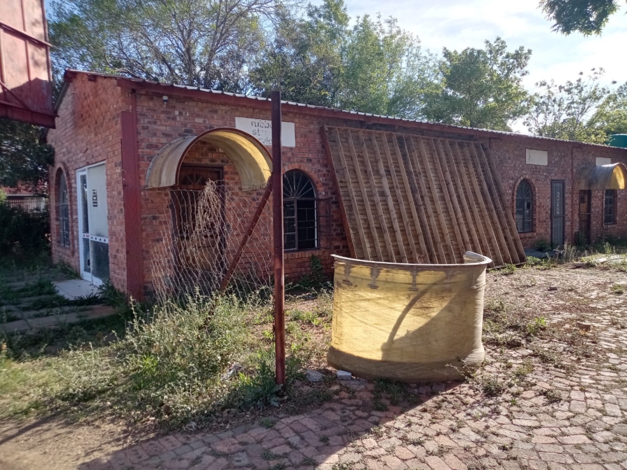 Bedroom Property for Sale in Bayswater Free State